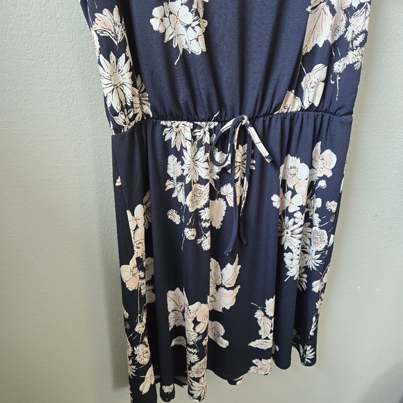Maurices Medium Blue Floral Stretchy Summer Dress - Picture 3 of 6
